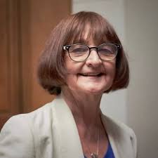 Rosa Devés على X: "La querida profesora Emma Salas entendió tempranamente  que la educación era un camino de emancipación para las mujeres. Su  compromiso, incansable trabajo y brillante trayectoria dejaron una huella