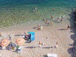 Circa 1,5 kilometer südlich von fažana. Hundestrande In Kroatien Von Kroati De