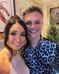 Sandra Ogilvie's Instagram, Twitter & Facebook