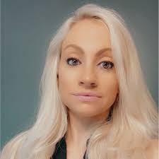 Sheryl Savage's Instagram, Twitter & Facebook