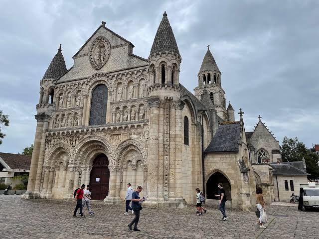 LOURDES / POITIERS