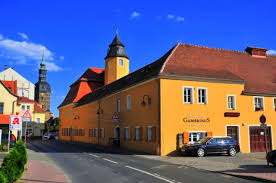 Die köthener strasse führt von halle nach köthen. Bad Schandau Sachsen Restaurant Gambrinus Und Im Hintergrund Das Haus Des Gastes Mapio Net