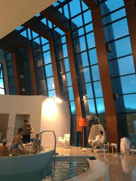 Just walking distance away from all major business and leisure activities and the city center. Pool Wellness Area Aufnahme Von Doubletree By Hilton Hotel Oradea Tripadvisor