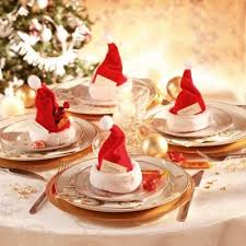 Pin By Kayla Garrett On It S The Most Wonderful Time Of The Year Christmas Tablescapes Christmas Table Decorations Christmas Table