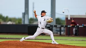 Four-Run Sixth Sends EKU Past UNC Greensboro