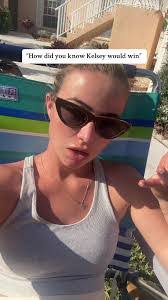 Elizabeth Kelsey's Instagram, Twitter & Facebook