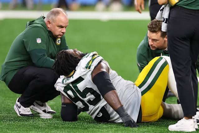 Green Bay Packers place Devonte Wyatt on injured reserve - Yahoo Sports