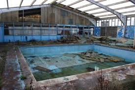 Swimming Pool Source Amz Strange Destroyed And Abandoned Abandoned Places Abandoned Water Parks Abandoned Houses