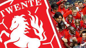 Even daarvoor wisselde ook fc utrecht 66' een noodgedwongen wissel bij fc twente: The Fc Twente Story The Adventure Begins Uefa Champions League Uefa Com