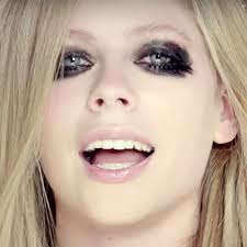 2.5 be casual, be cool. Avril Lavigne S Makeup Photos Products Steal Her Style