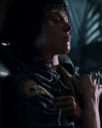 Sigourney Weaver Escapes