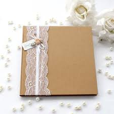 Ein gästebuch hält liebe glückwünsche, sei es zur hochzeit oder zum ehejubiläum, für immer fest. Gastebuch Hochzeit Vintage Mit Spitze Tolle Details