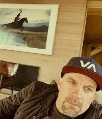 Darin Meyer's Instagram, Twitter & Facebook