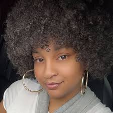 Kelly wiggling them feet of hers 💀🤣 @kellyrowland