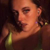 Jennifer Classen's Instagram, Twitter & Facebook