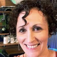 Lisa Liles's Instagram, Twitter & Facebook