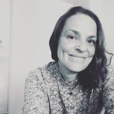 Bonnie Mclean's Instagram, Twitter & Facebook