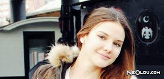 Jun 15, 2021 · alina boz devam etmek istedi maraşlı dizisinde burak deniz'de çok mutlu. Alina Boz Kimdir