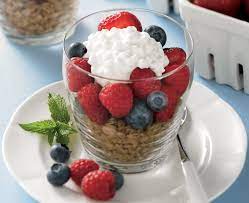 Berry Breakfast Parfaits Recipe With Cottage Cheese Daisy Brand Recipe Breakfast Parfait Recipes Berry Breakfast Parfait Breakfast