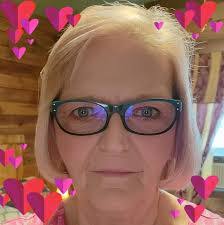 Wanda Clos's Instagram, Twitter & Facebook