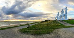 The sun's altitude in esbjerg today. Mann Am Meer Besuchen Sie Die Vier Weissen In Esbjerg