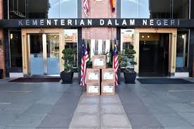 Di jalan veteran, sejak 2013, gedung lama kementerian dalam negeri di jalan ir. Alamat Kementerian Dalam Negeri Kementerian Dalam Negeri Republik Indonesia Wikipedia Kementerian Dalam Negeri Merupakan Salah Satu Dari Tiga Kementerian Bersama Kementerian Luar Negeri Dan Kementerian Pertahanan Yang Disebutkan