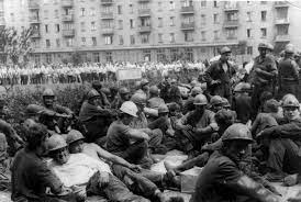 Загальний страйк гірників донбасу 1 березня 1991 року викликав нову хвилю протестів після перших масових шахтарських виступів улітку 1989 року на кузбасі та в україні. Shahtarska Revolyuciya Urivok Z Knigi Dikij Shid Maksima Vihrova Svoi City