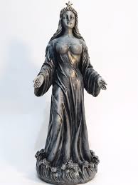 A rainha do mar é homenageada em 02 de fevereiro na umbanda, dia de nossa senhora dos navegantes. Estatua Iemanja No Elo7 Nowords 12c95d3