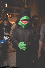 Shane dawson is a young actor from california who started out making videos on youtube for hobby and eventually became one of the biggest stars of the popular video website. Kermit The Frog Costume Diy Shefalitayal