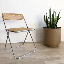 Stylish Folding Chairs Are A Great Space Saving Investment Folding Chair Antique Dining Chairs Wicker Dining Chairs