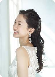 顔タイプ診断 キュート さんに似合う花嫁ヘア アクセstyle4 ウェディング ヘアスタイル 花嫁 ヘア ダウンヘアスタイル