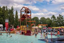 Der plaswijckpark ist ein freizeitpark in rotterdam mit einem translation of plaswijckpark in english. Waterpark Picture Of Theme Park Plaswijckpark Rotterdam Tripadvisor