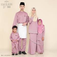 Menghias kuku warna pink adalah ide yang bagus dan patut dicoba. Teal Green Dark Meroon Pink Belacan Royal Blue Pine Green Family Set Baju Raya Shopee Malaysia