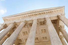 It is a rectangular roman temple with frontal stairs and porch with. Maison Carree Avignon Et Provence