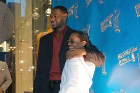 Despite the fact they're only 3 years apart in age. Lebron James Writes Heartfelt Tribute To His Mother Bleacher Report Latest News Videos And Highlights