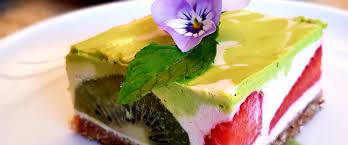 Beide früchte zusammen im topf pürieren, einen spritzer zitronensaft, den gelierzucker und vanillezucker hinzufügen. Erdbeer Kiwi Torte 1920 X 800 Rohvolution
