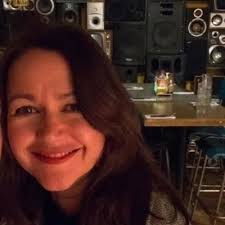 Catherine Bradfield's Instagram, Twitter & Facebook