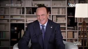 Roma, studenti assediano ministero dell'istruzione. Crozza Berlusconi Che Paura Che Mi Sono Preso Per Report Youtube