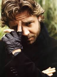 Die russel hemden sind ein zeitloser klassiker. Russell Crowe Deets Depot