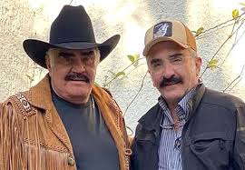 Todo parece indicar que la salud de don vicente fernández sigue mejorando día con día tras haber sufrido una aparatosa caída que le lesionó las fue su hijo vicente fernández jr. Vicente Fernandez Jr Muy Preocupado Por La Salud De Su Padre