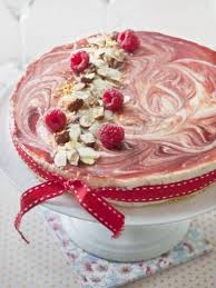 Bavarois A La Rhubarbe Recette Rhubarbe Recette Dessert Recettes Avec Rhubarbe