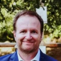 20+ perfiles de «Roberto Salvia»