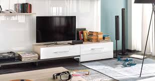 Enza home tv ünitesi modellerini ayrı ayrı incelediğimizde her ebatta, her zevke göre, kitaplıklı, dolaplı, çekmeceli gibi farklı farklı tasarımlara imza attığını görüyoruz. Enza Dan Fonksiyonel Tv Unitesi Piero