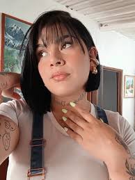 he llegado a un punto de mi vida, en que la opinión de los demás dejó de  tener peso ✨