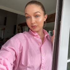In november 2014, hadid made her debut in the top 50 models ranking at models.com. Gigi Hadid Reveals What She Misses Most In Pregnancy L Officiel Brazil