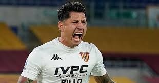 Lapadula se dirigirá de inmediato al hotel de concentración de la selección peruana. Garcia Pye Lapadula Llega Esta Noche Le Sugerimos A Los Hinchas Que No Vayan Al Aeropuerto Ovacion Corporacion Deportiva