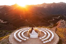 26 Coolest Wedding Venues In The United States Green Wedding Shoes For tiny weddings and elopements, the ceremony itself can take place within a treehouse. 26 coolest wedding venues in the united