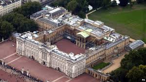 Our union jack hot air balloon makes a london balloon flight past shard. Buckingham Palace Pollution Blackspot Near Royal Residence Bbc News