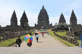 Candi Prambanan Sebuah Monumen Hindu Terbesar Di Asia Tenggara Yang Telah Ditetapkan Sebagai Salah Satu Warisan Dunia Oleh Unesco Candi Tempat Piknik
