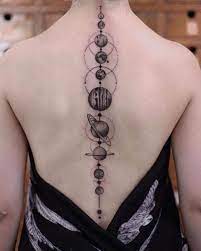 Elegante Wirbelsaulen Tattoos Fur Frauen Tattoo Spine Tattoos For Women Planet Tattoos Tattoos